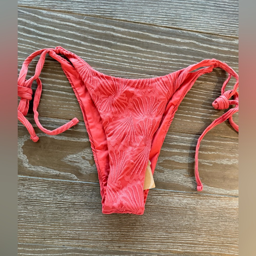 NWT Berlook tie cheeky bikini bottoms